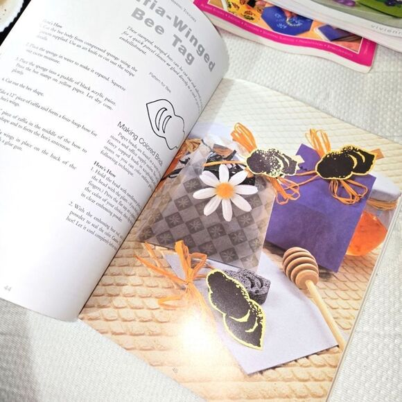 'Wonderful Wraps' Art Book - Picture 5 of 13